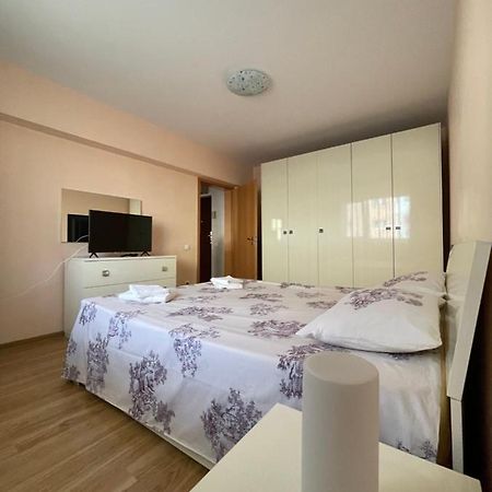 Appartamento Cerna Apartament Braşov Esterno foto
