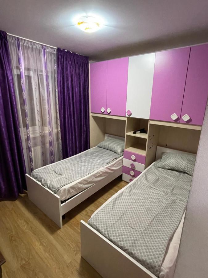 Appartamento Cerna Apartament Braşov Esterno foto